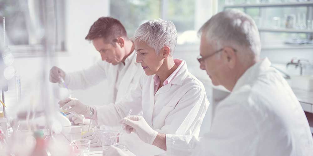 lab-techs.jpg